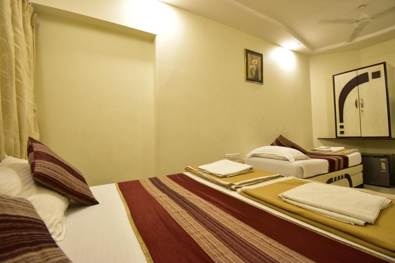 Hotel Kalpana Palace, Bombaj Zewnętrze zdjęcie